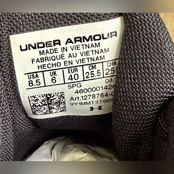 Under Armour Glyde RM Women's Softball Cleats- Style 1278764-001 Size 8.5 NWOT - Picture 7 of 7